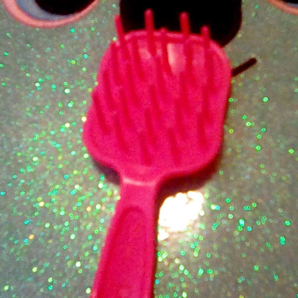 Barbie toy brush